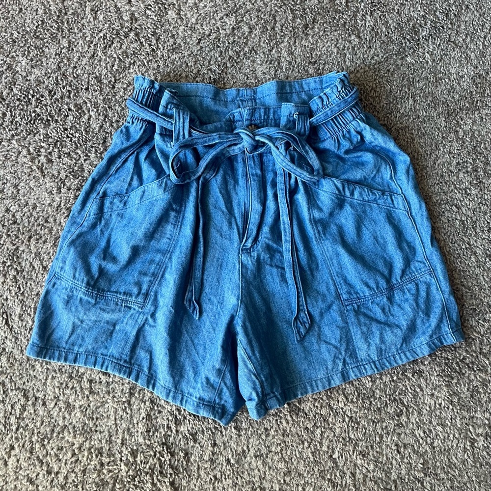 Old Navy Light Blue High-Waisted Tie-Waist Cargo Shorts Size Small Semi Elastic